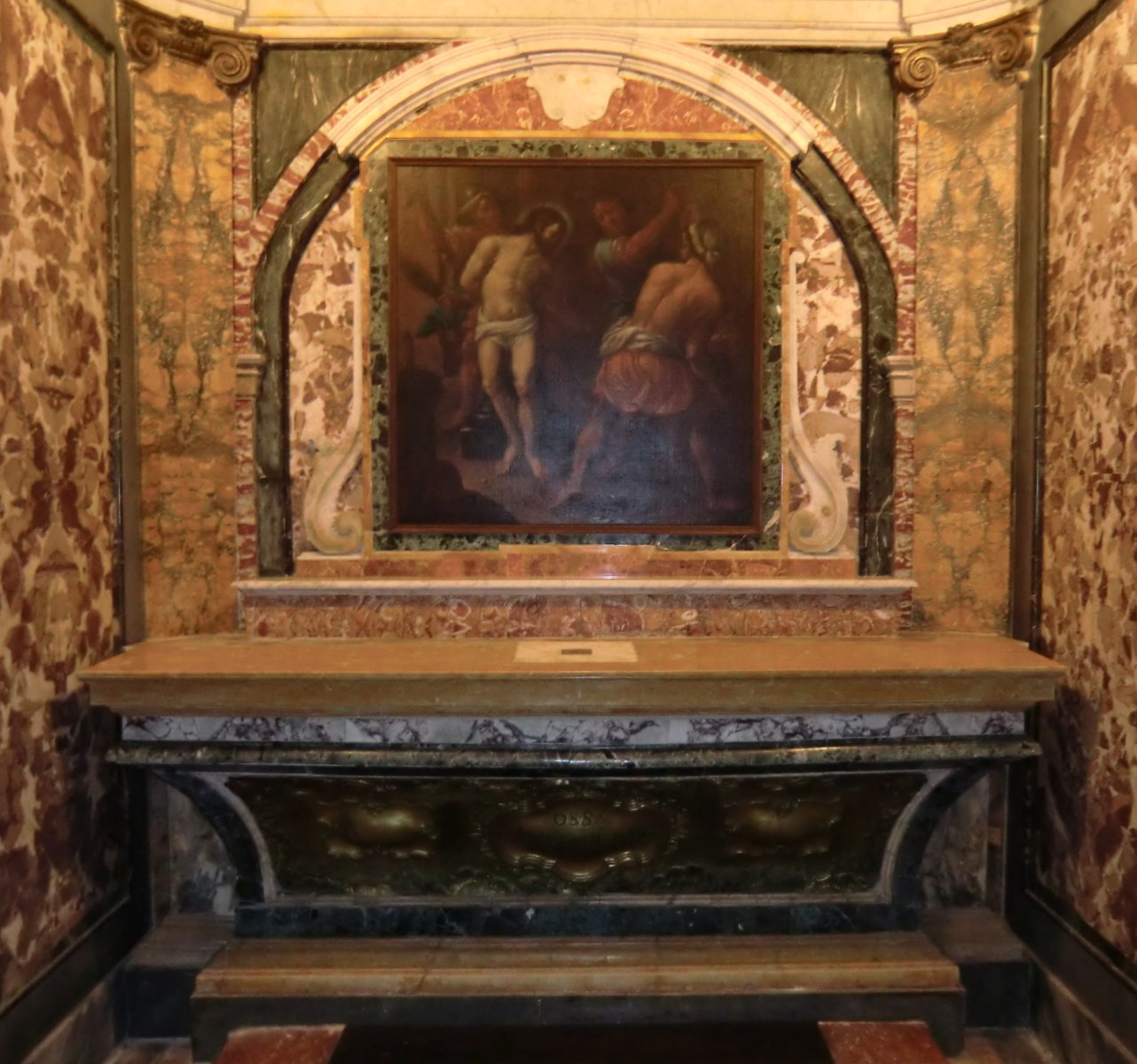 Reliquienschrein von Primianus mit Gemälde seines Martyriums, in der Krypta der Kathedrale in Ancona