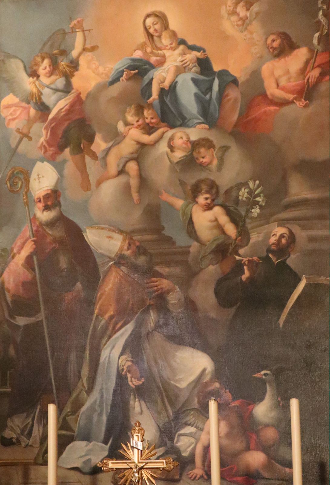 Luigi Garzi: Rainer (links) mit anderen Heiligen vor Maria, 1704, in der Kathedrale in Cagli