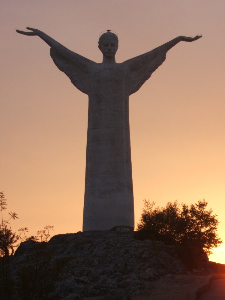 Bruno Innocenti: Marmorstatue 'Redentore', 'Retter/Erlöser', 1965, in Maratea in Süditalien