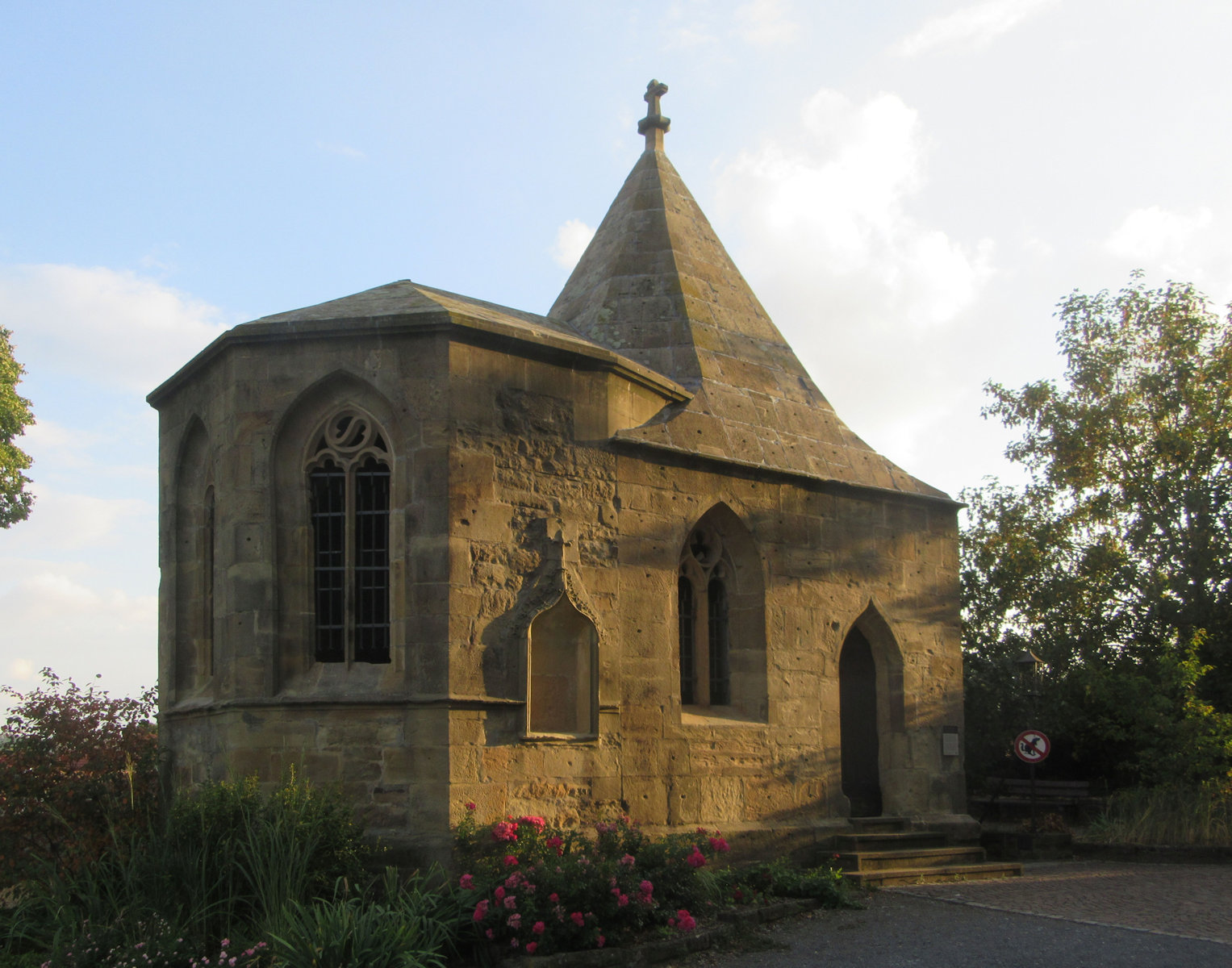 Regiswindis-Kapelle, früher Beinhaus des Friedhofs