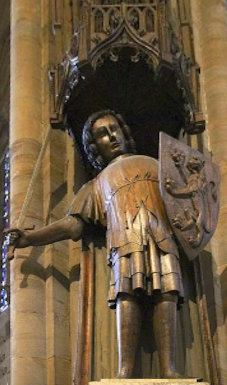 Statue, die älteste monumentale Holzfigur Europas, in der Reinoldikirchekirche in Dortmund