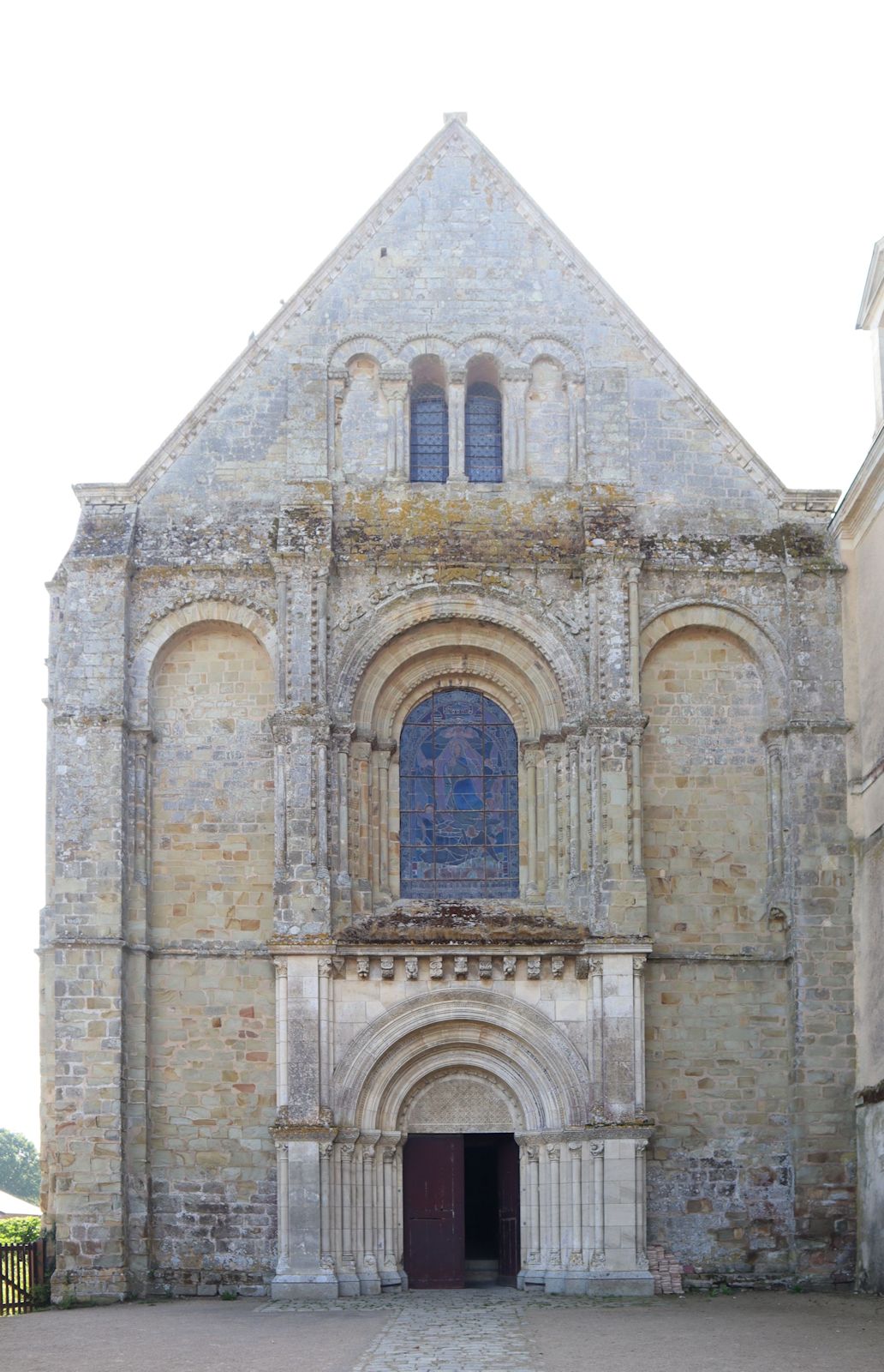 Kirche des ehemaligen Chorherrensiftes in La Roë