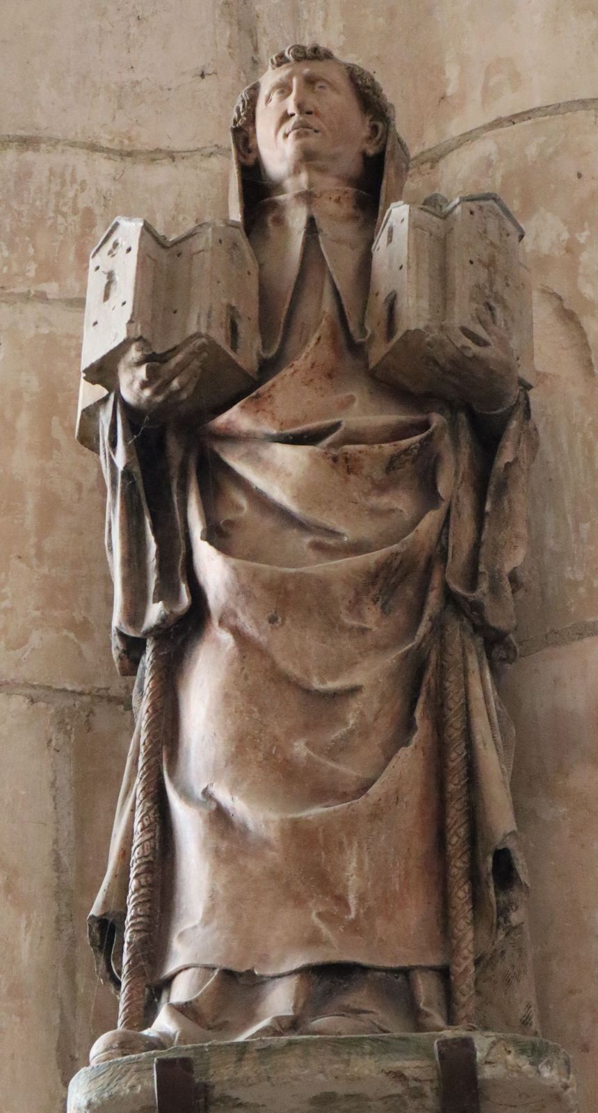 Statue: Robert mit seinen beiden Gründungen: Molesme und Cîteaux, 16. Jahrhundert, in der Kirche in Chaource bei Troyes