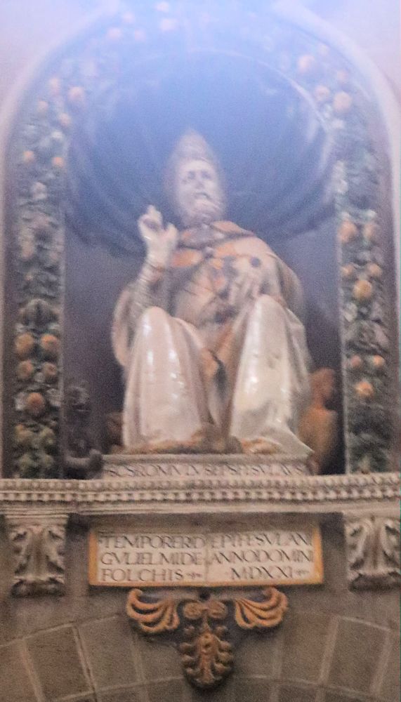 Giovanni della robbia: Romulus auf dem Bischofsstuhl, Statue im Dom in Fiesole