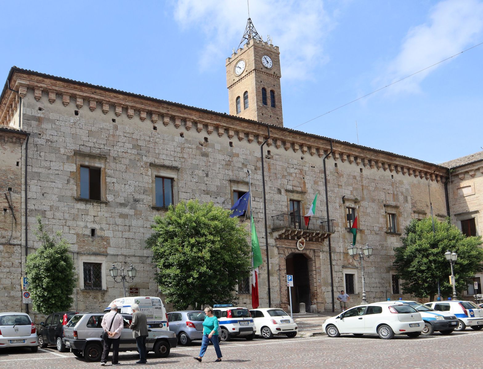 Palast der Herzöge Acquaviva in Atri, heute das Rathaus