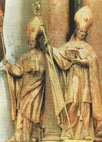 Barocke Figuren von Rupert (rechts) und seinem Nachfolger im Bischofsamt, Virgilius, in der Kirche St. Peter in Salzburg