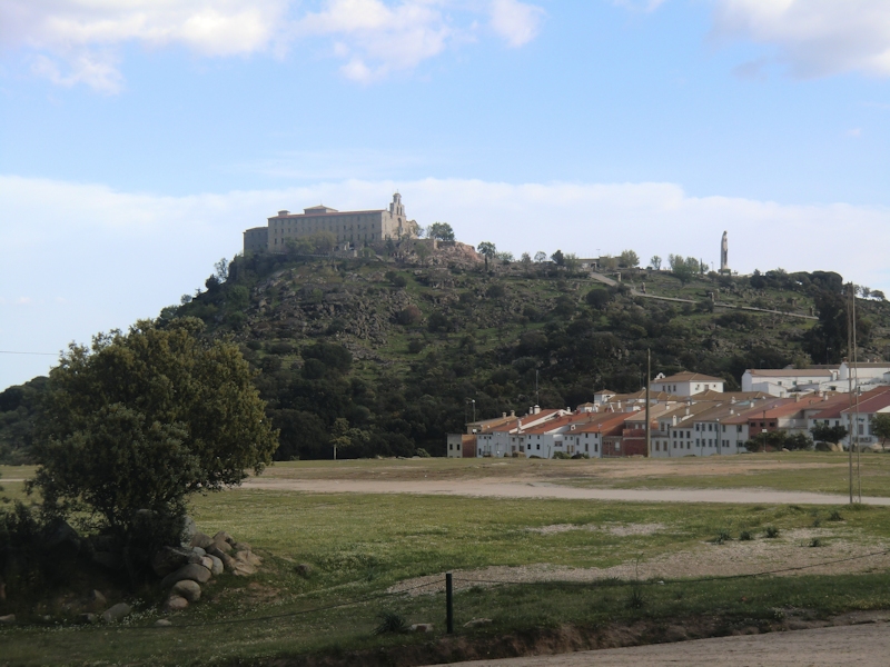 Das Santuario Virgen de la Cabeza von Ferne