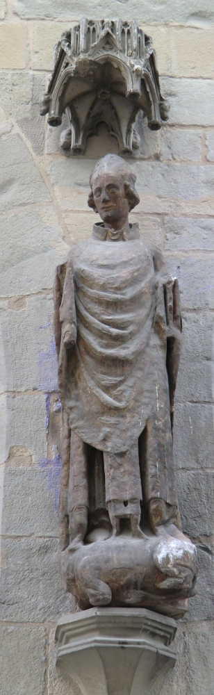Statue an der Kirche San Cernin in Pamplona