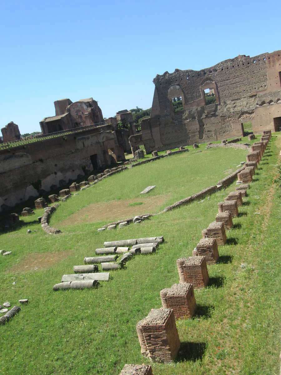 Das Stadion des Palastes „Domus Augustana” in Rom