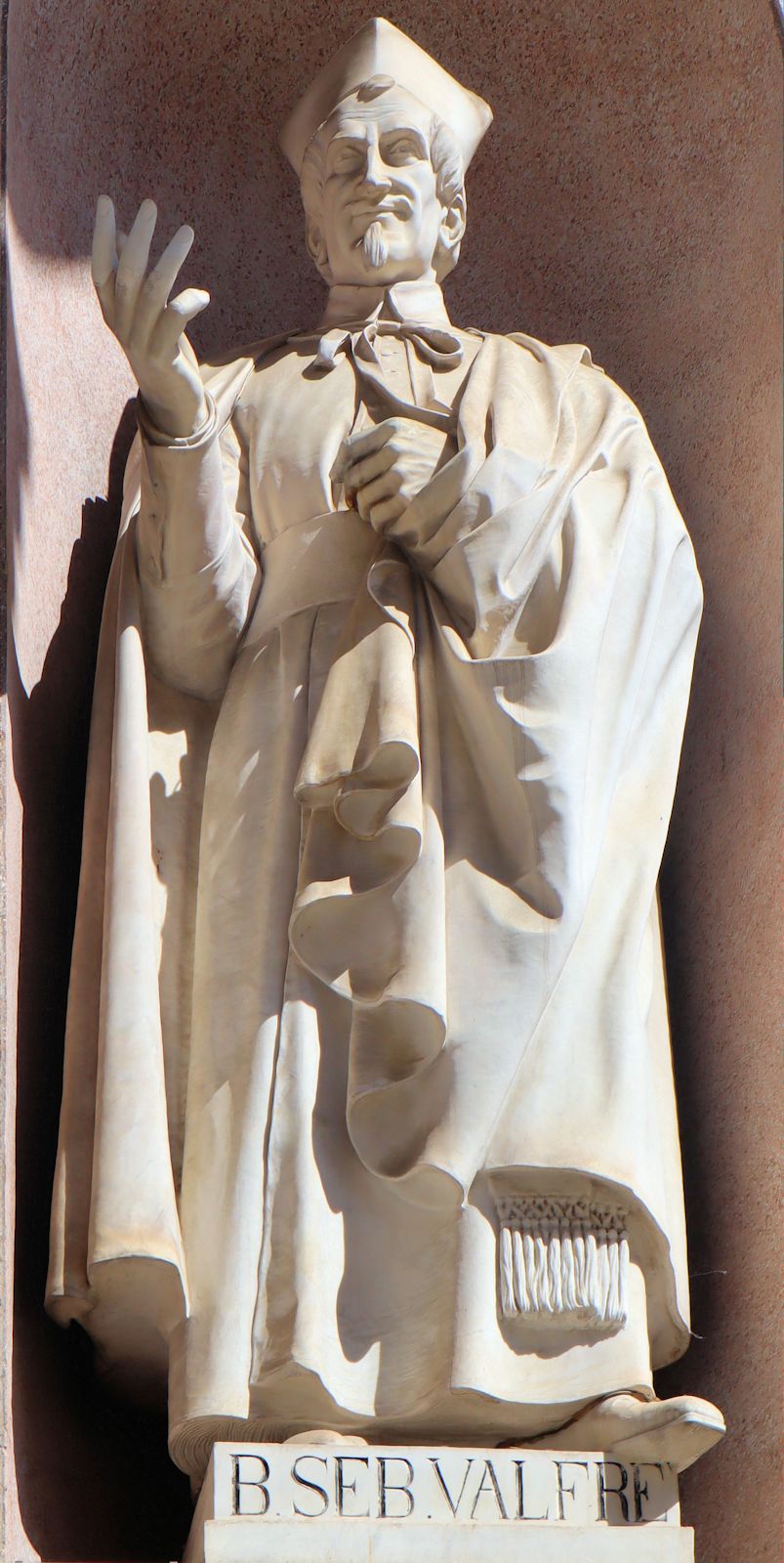 Statue am Sanktuarium Santa Maria della Consolazione