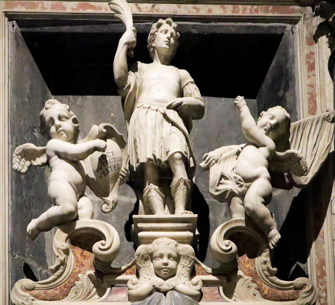 Statue in der Kathedrale in Ventimiglia