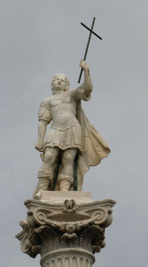 Statue an der Puerta de Tierra in Cádiz