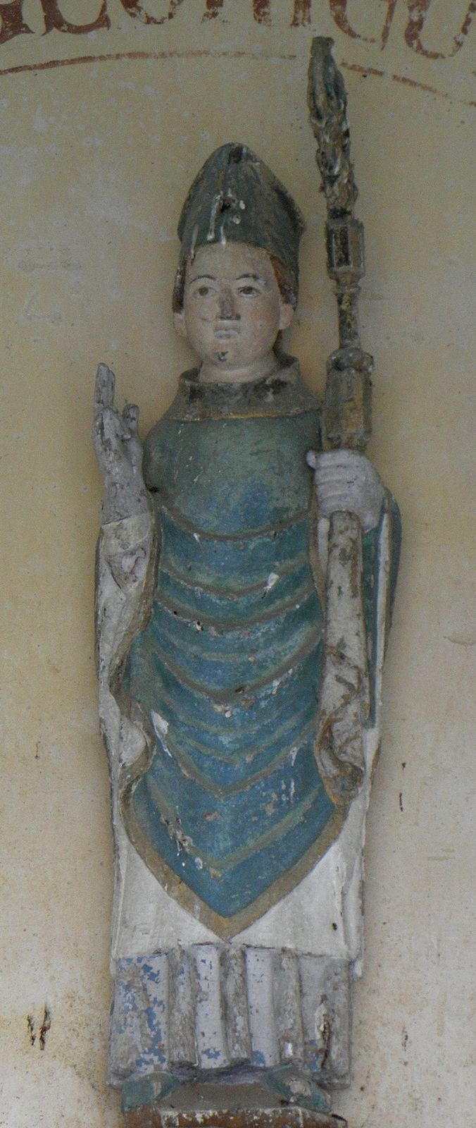 Statue in der Pfarrkirche in Guissény
