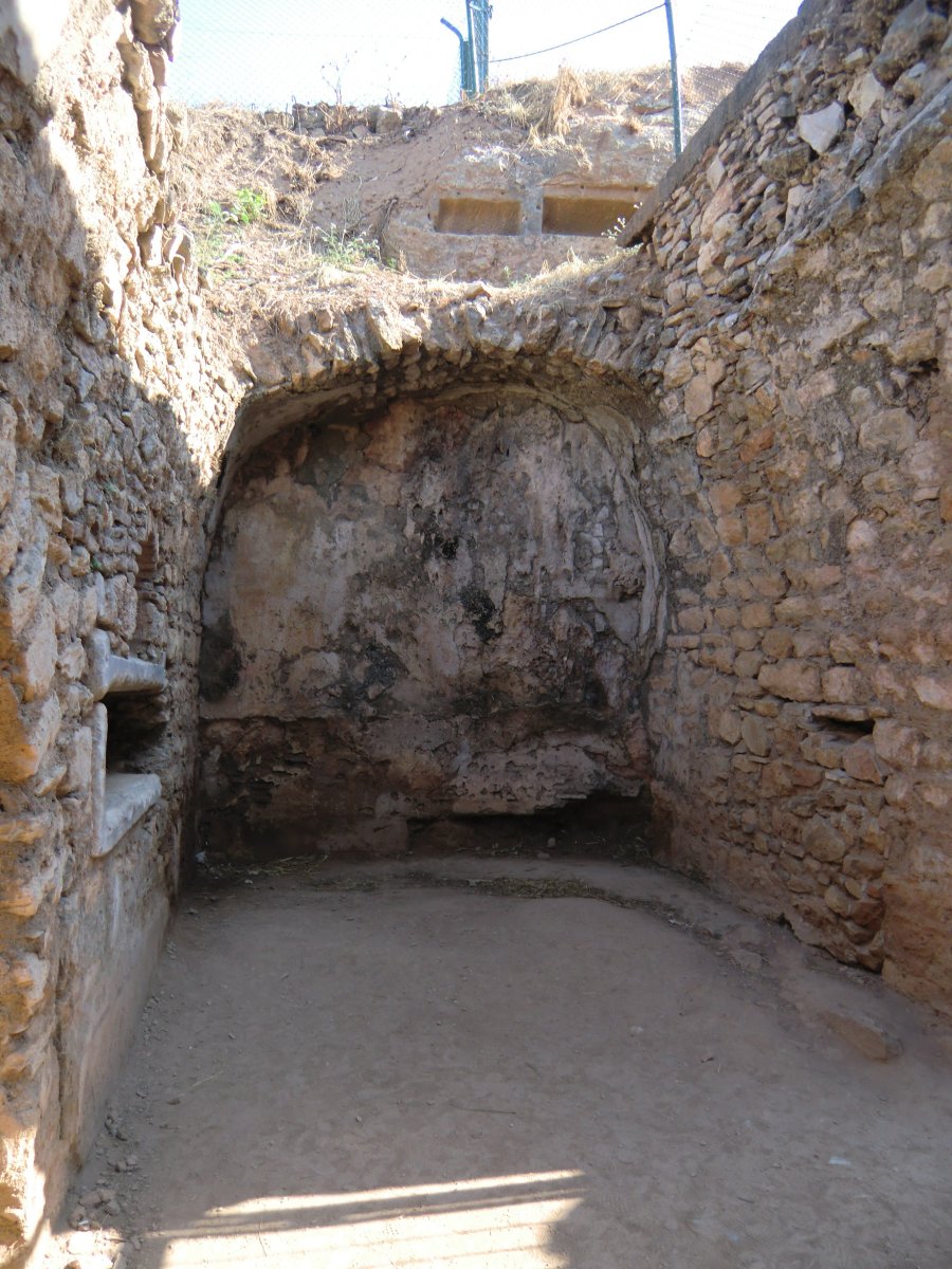 An der Sieben-Schläfer-Höhle in Ephesus entwickelte sich ein beliebter Begräbnisplatz
