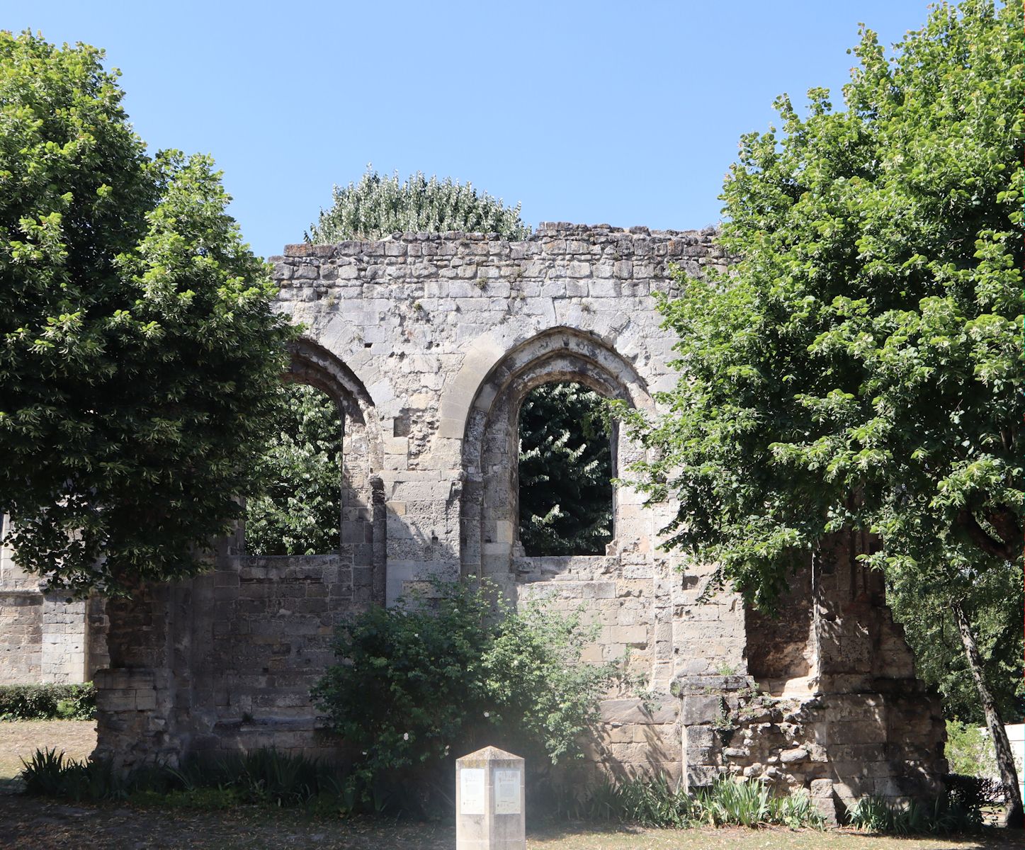 Reste des Frauenklosters Notre Dame in Soissons