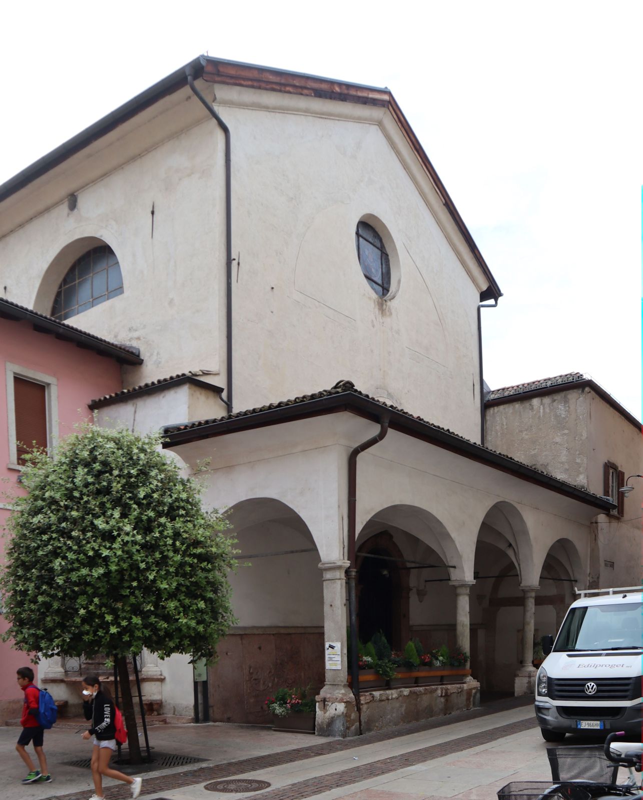 Kirche des ehemaligen Augustinerklosters in Trient, heute von der rumänisch-orthodoxen Gemeinde genutzt