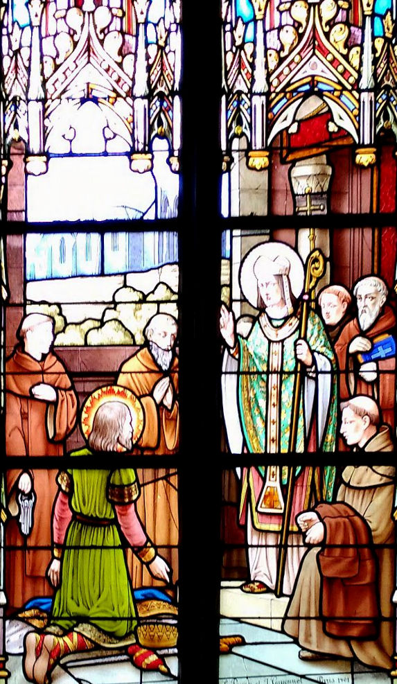 Glasfenster: Tanguy wird von Paulus Aurelianus in sein Kloster aufegenommen, 1903, in der Kapelle Notre Dame du Bon Secours in Kersaint