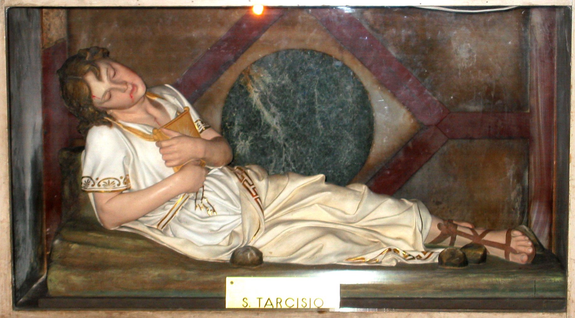 Figur im Altar in der Kirche San Lorenzo fuori le Mura in Rom