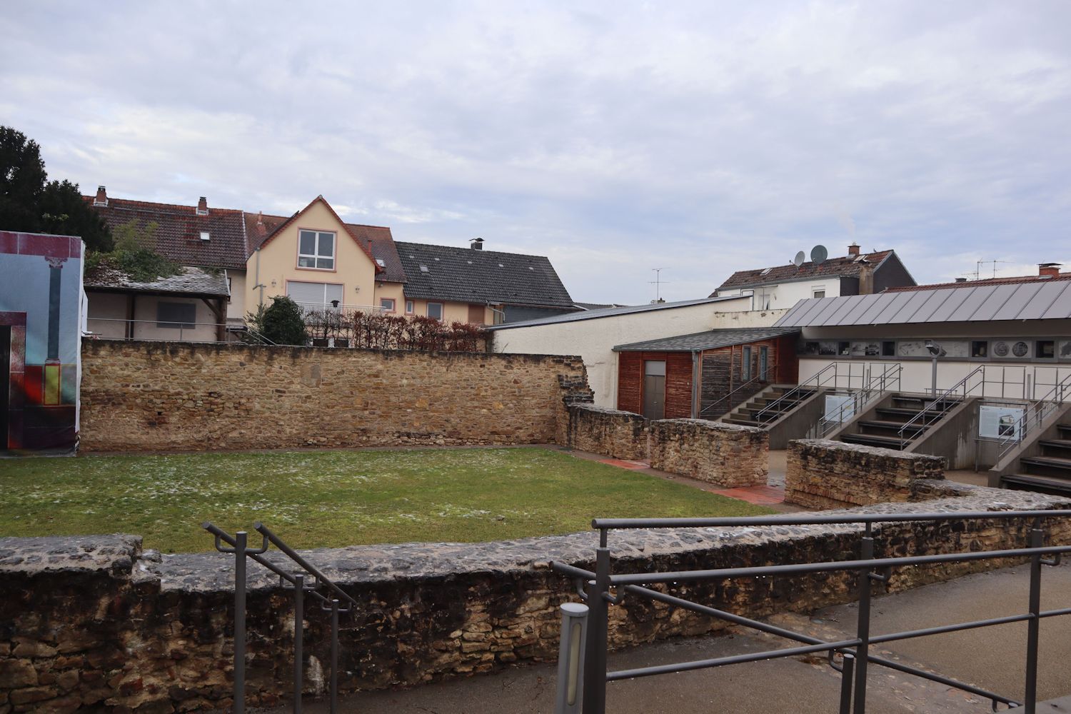 Reste der Thronhalle der Kaiserpflaz in Ingelheim