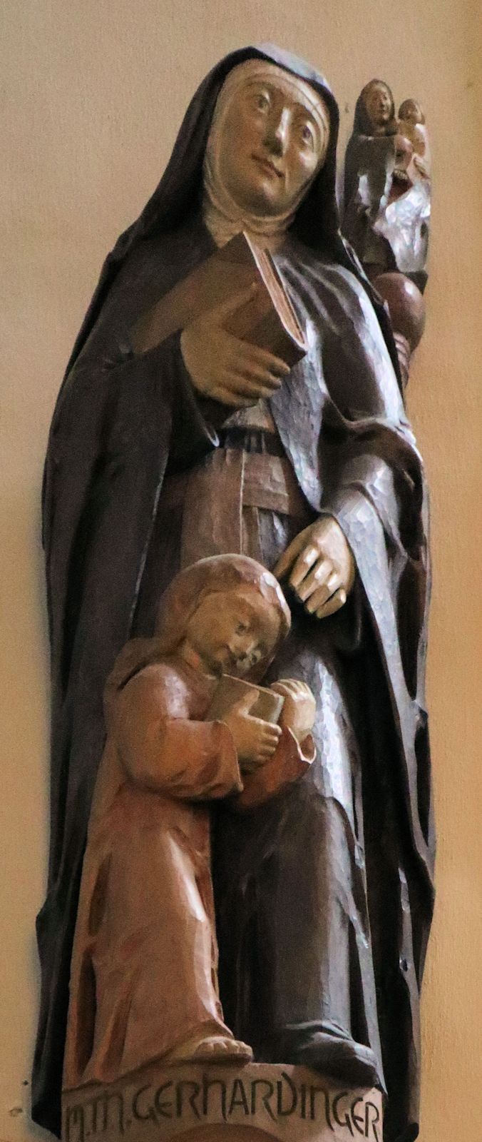Statue in der Kirche des ehemaligen Klosters Niedermünster in Regensburg