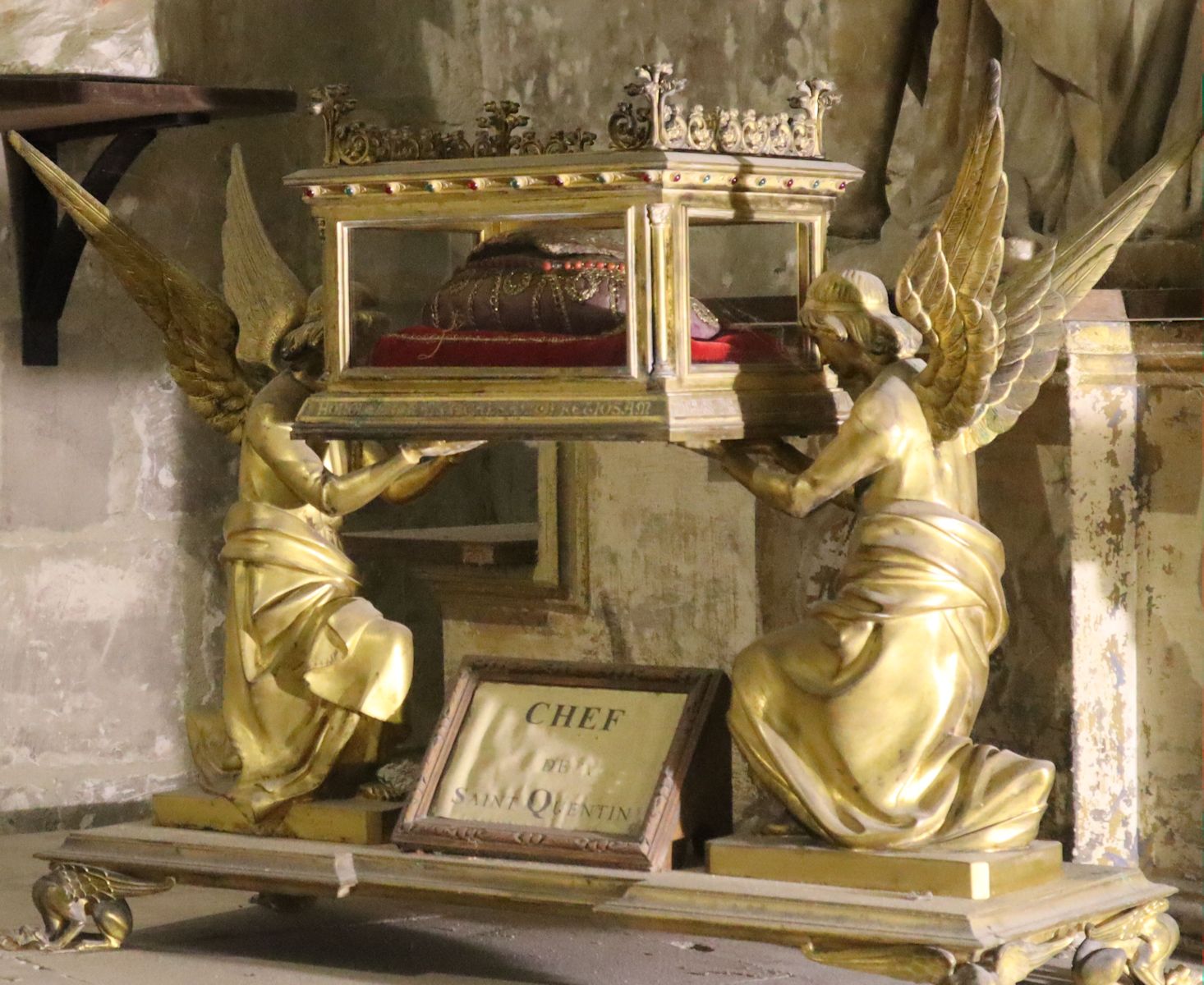 Reliquie in der Basilika St-Quentin in St-Quentin