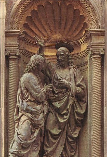 Andrea del Verrocchio: Der zweifelnde Thomas mit Christus, Bronzestatue, 1476/83, an der Kirche Orsanmichele in Florenz