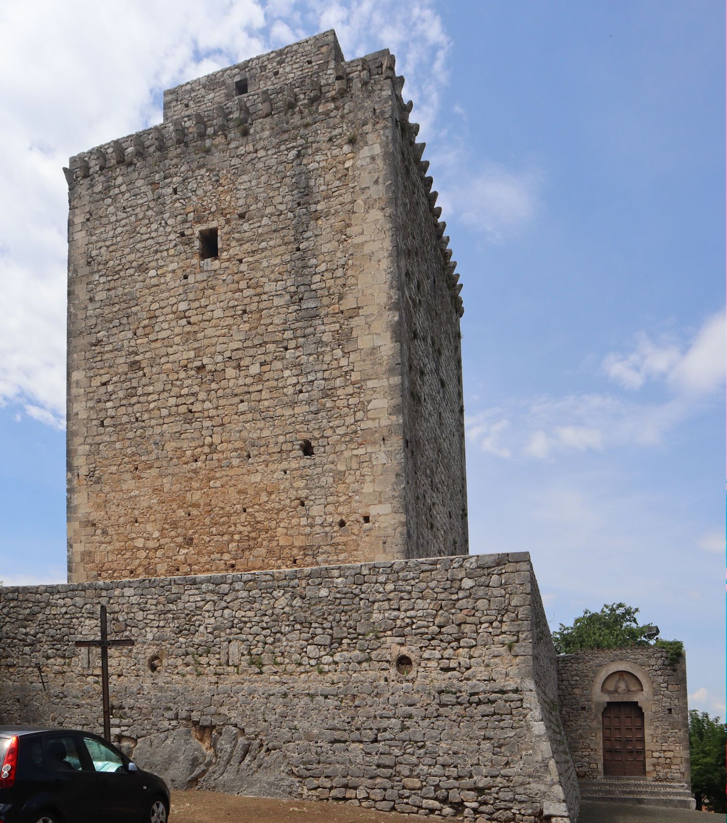 Turm der Burg in Monte San Giovanni Campano, in der Thomas in der oberen Etage des Baronialpalastes eingesperrt wara