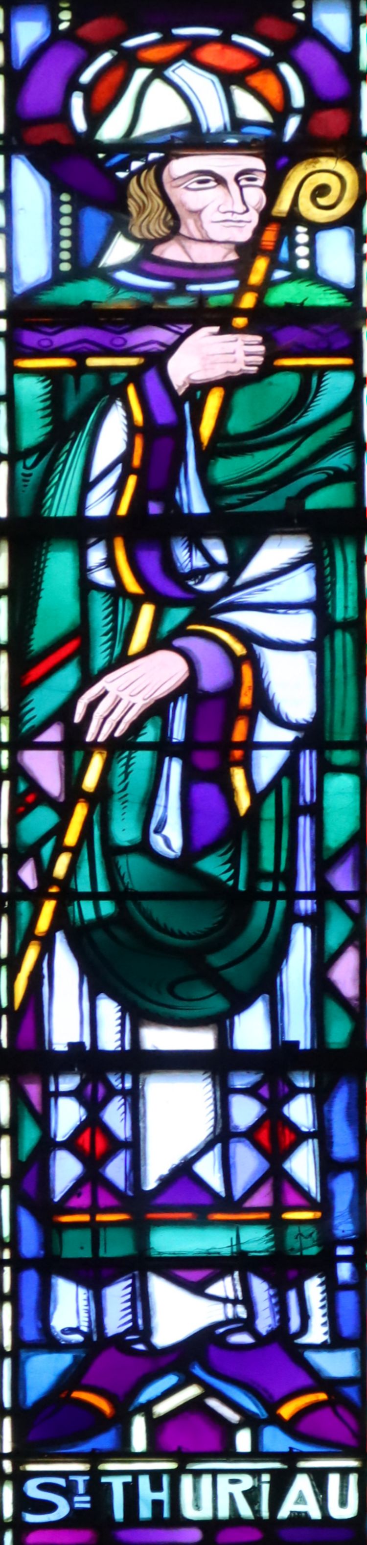 Glasfenster in der Pfarrkirche in Plumieux