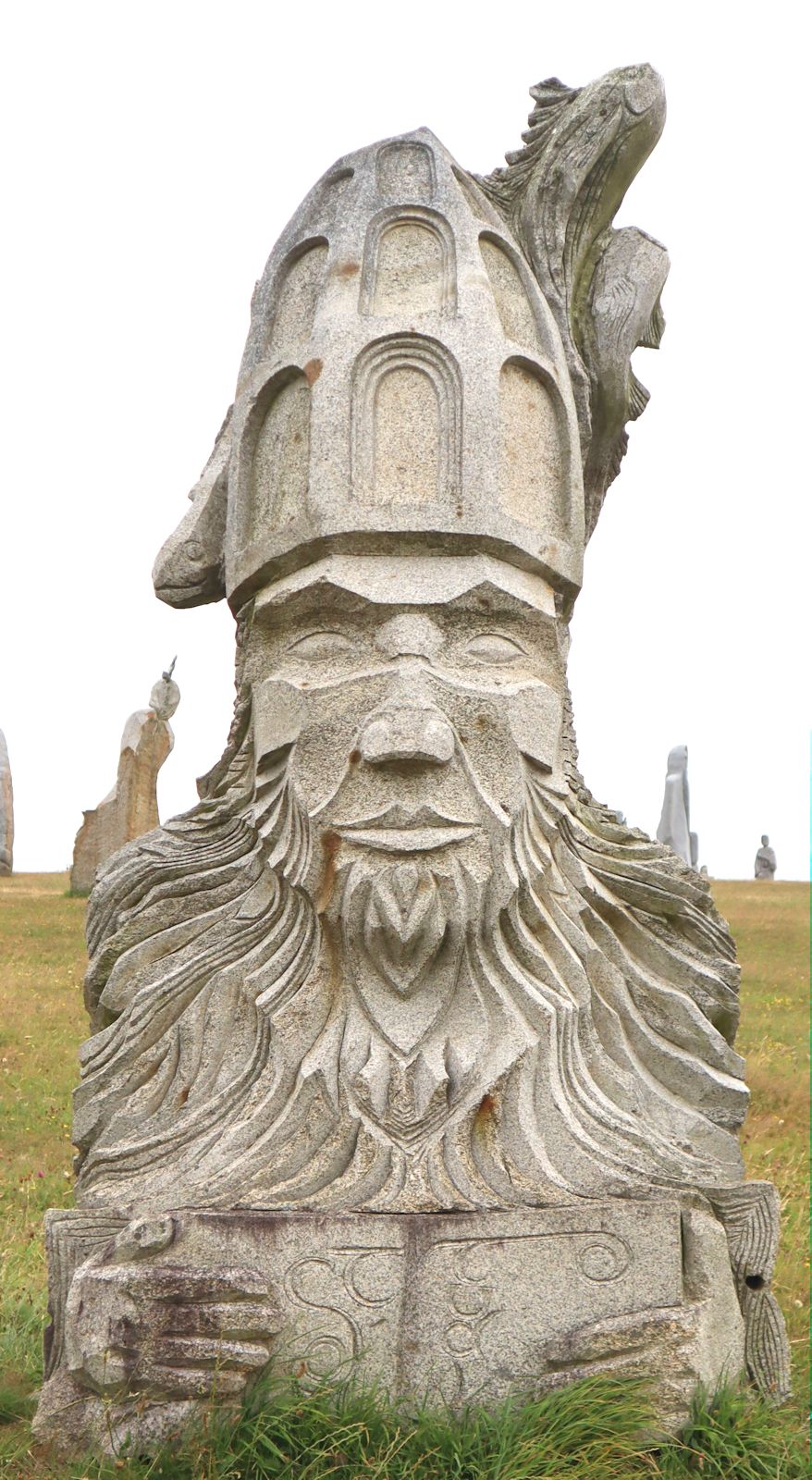 Goulven Jaoua: Statue, 2014, im „Vallée des Saints” nahe Carnoët bei Saint-Brieuc