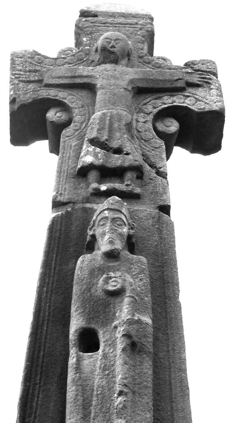 Ein Bischof - wohl Tola - auf dem Holzkreuz, um 1100, vor dem ehemaligen Kloster in Dysert O'Dea