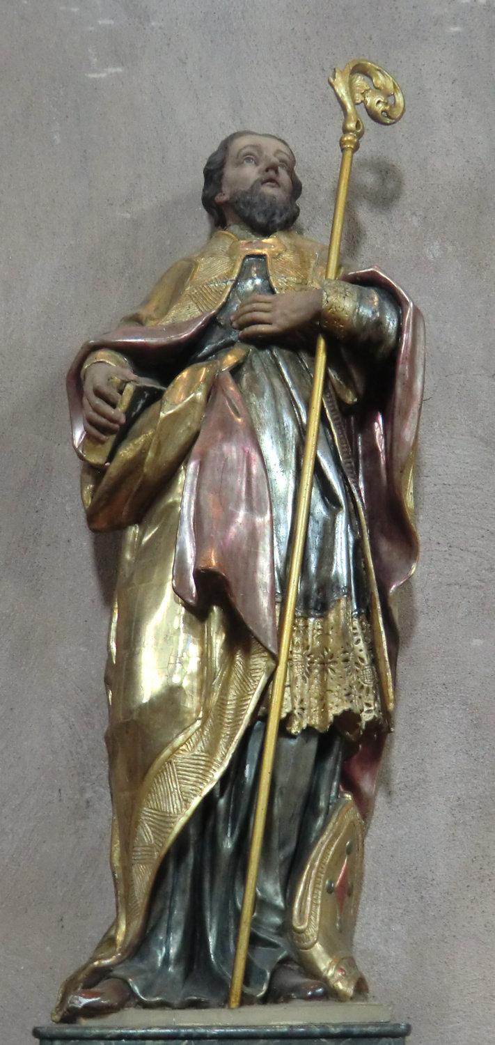 Statue in der Kirche des ehemaligen Klosters in Eschau