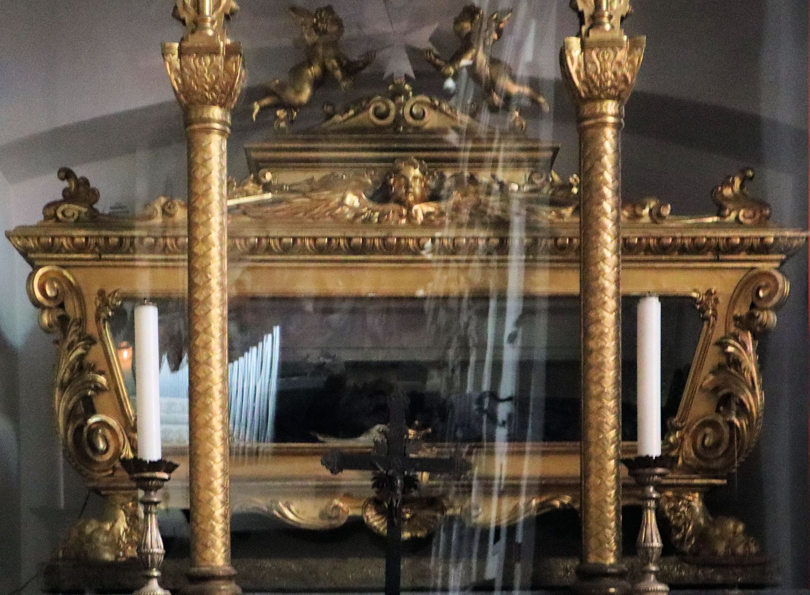 Liegefigur in der Pfarrkirche in Calcinaia