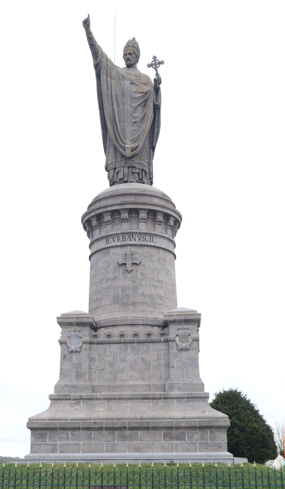 Louis Auguste Roubaud und Joseph Le Goff auf Initiative des Erzbischofs von Reims, dem späteren Papst Leo XIII.: 25 Meter hohe Statue, 1887, errichtet an der Stelle von Urbans Geburtsort, der abgegangenen Burg in Châtillon-sur-Marne