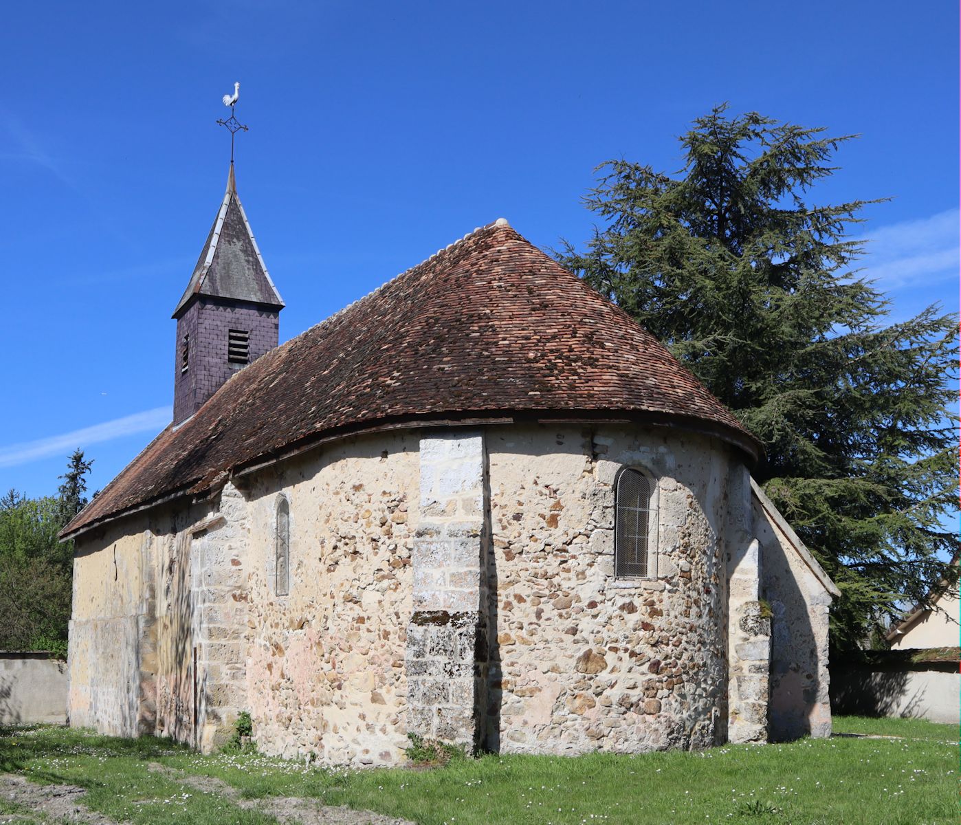 Pfarrkirche in Queudes