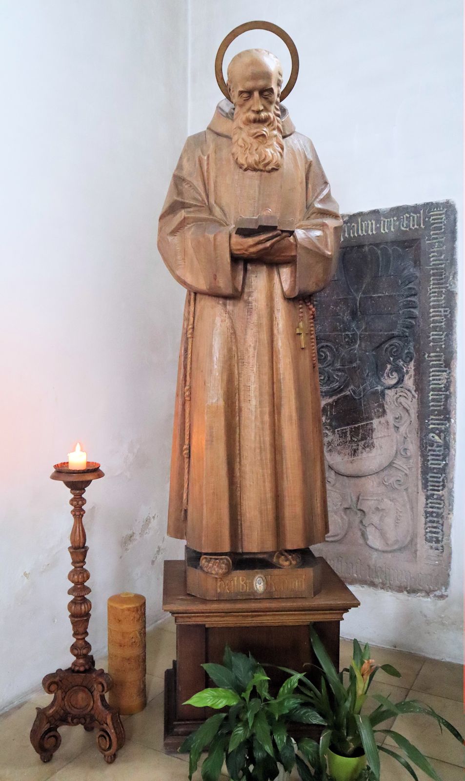 Statue in der Pfarrkirche in Eggenfelden, in der Viktrizius Weiß am 19. Dezember 1842 getauft wurde