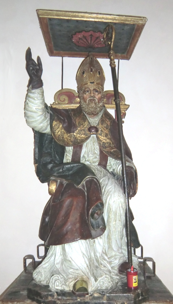 Statue im Dom S. Michele in Bevagna