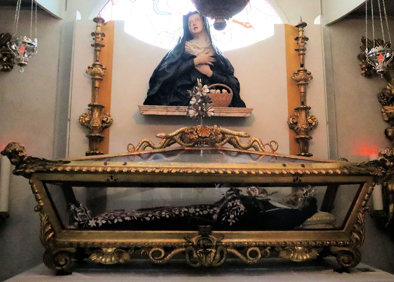 Liegefigur im Sanktuarium Santa Verdiana in Castelfiorentino