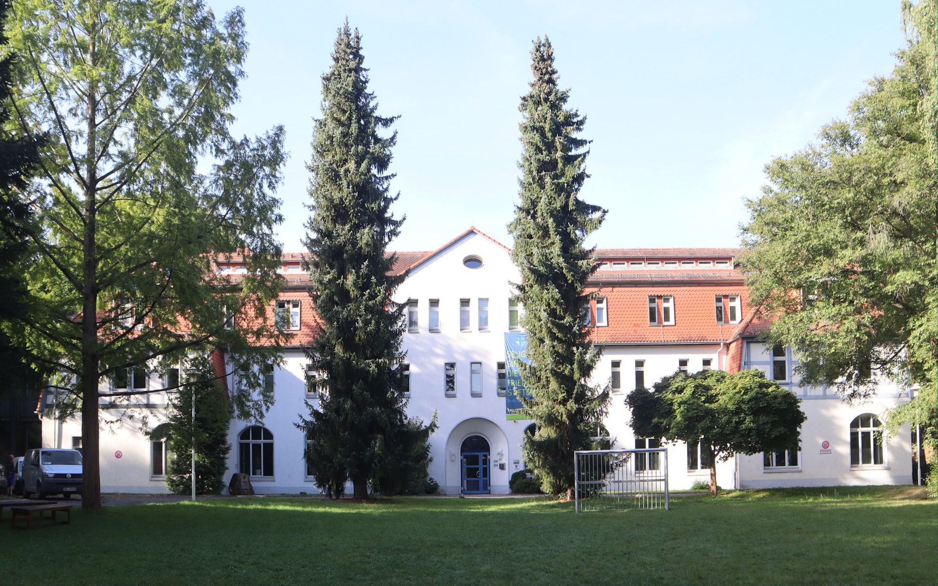 ehemaliges „Thüringer Frauenasyl”, heute die Förderschule „Diakonische Förderstiftung Werner Sylten” in Bad Köstritz