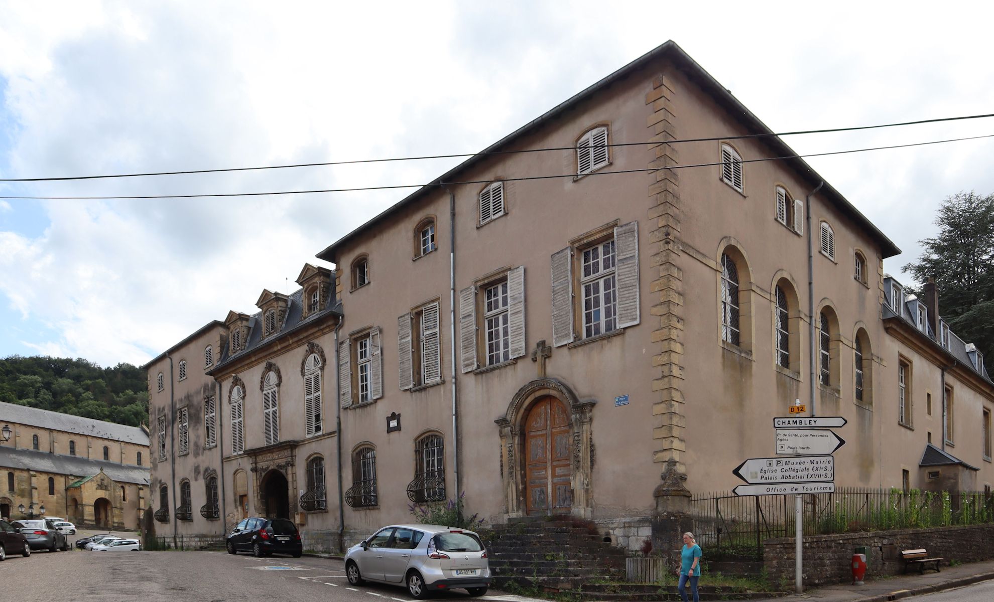 Gebäude und Kirche (links) des früheren Klosters in Gorze