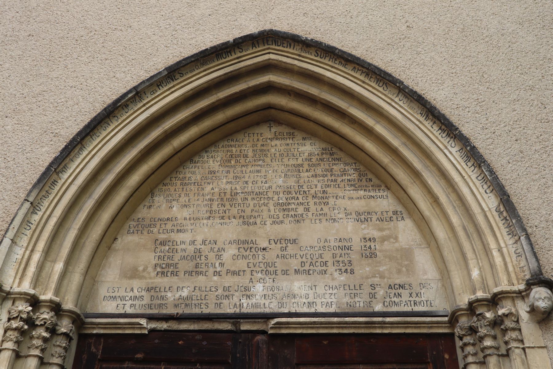Tympanon der Kirche des ehemaligen Dominikanerklosters in Cahors