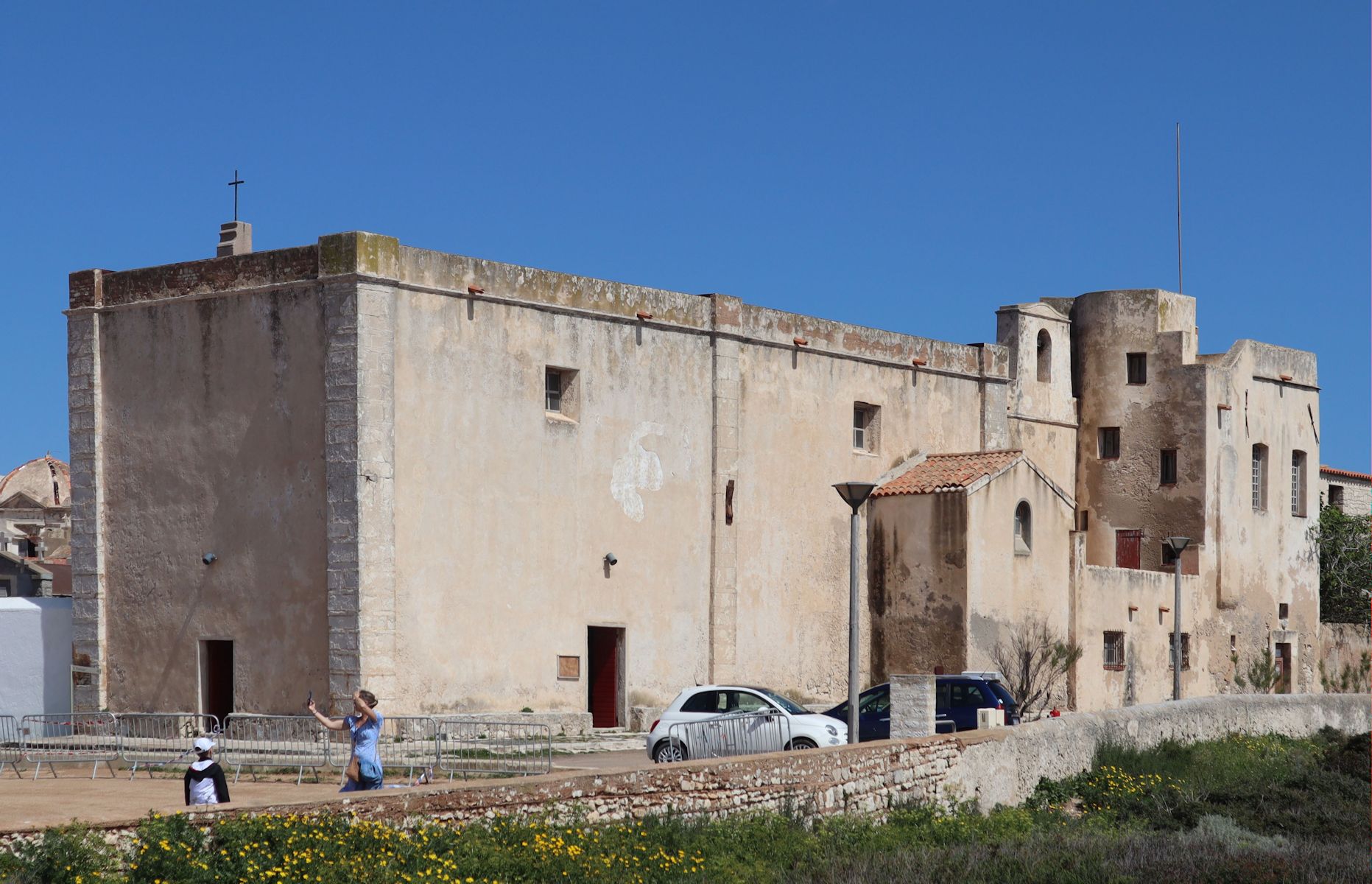 Kirche des ehemaligen Franziskanerklosters neben der Zitadelle in Bonifacio