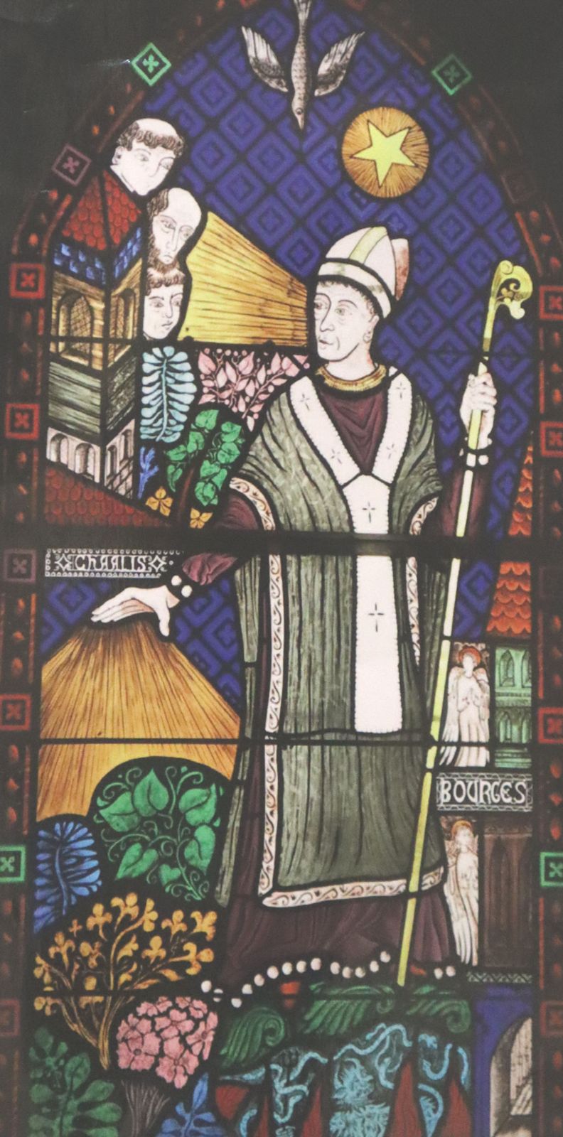Glasfenster in der Kathedrale in Bourges