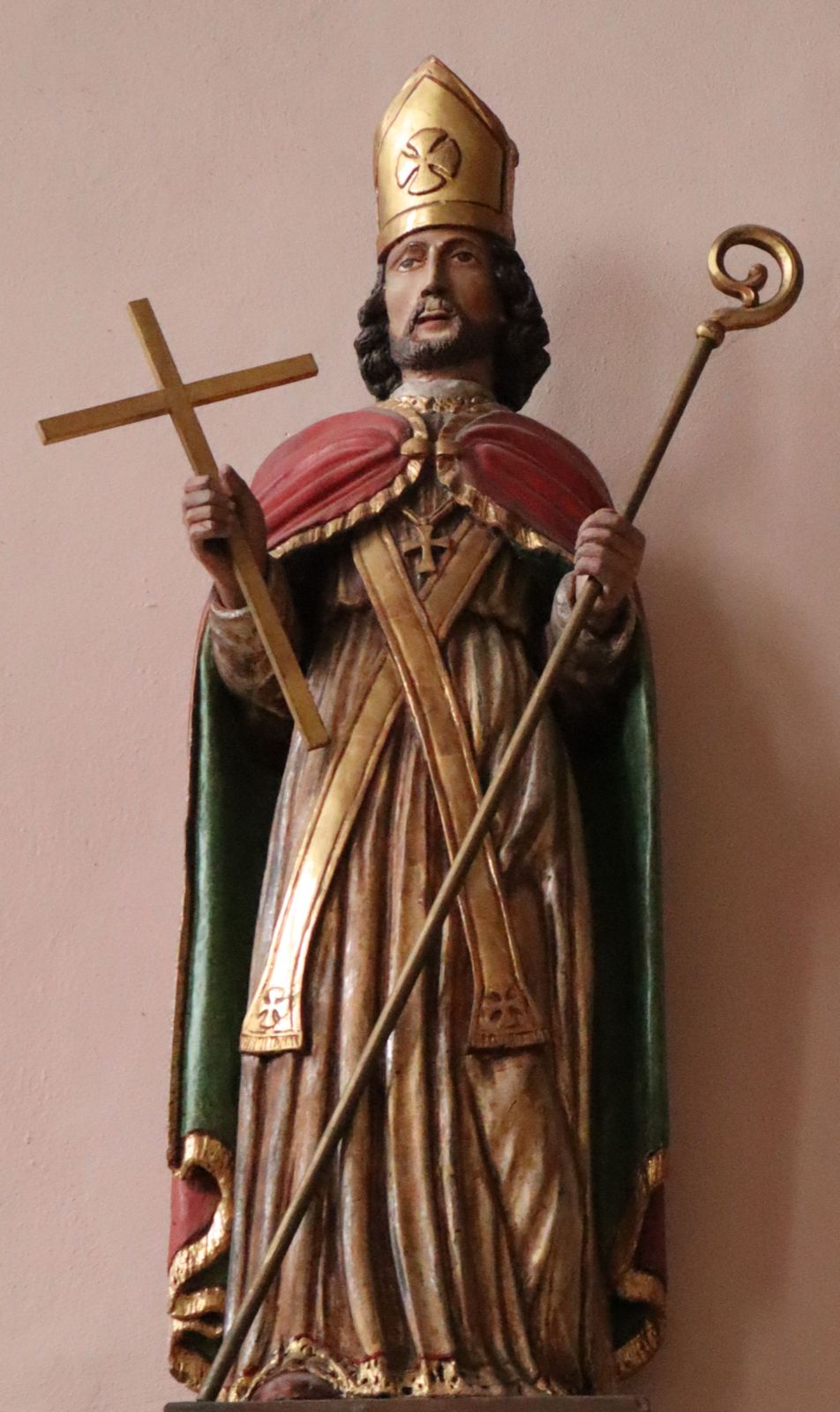 Statue in der Kirche in Waxweiler bei Prüm in der Eifel, wo Willibrord der Überlieferung zufolge 728 predigte