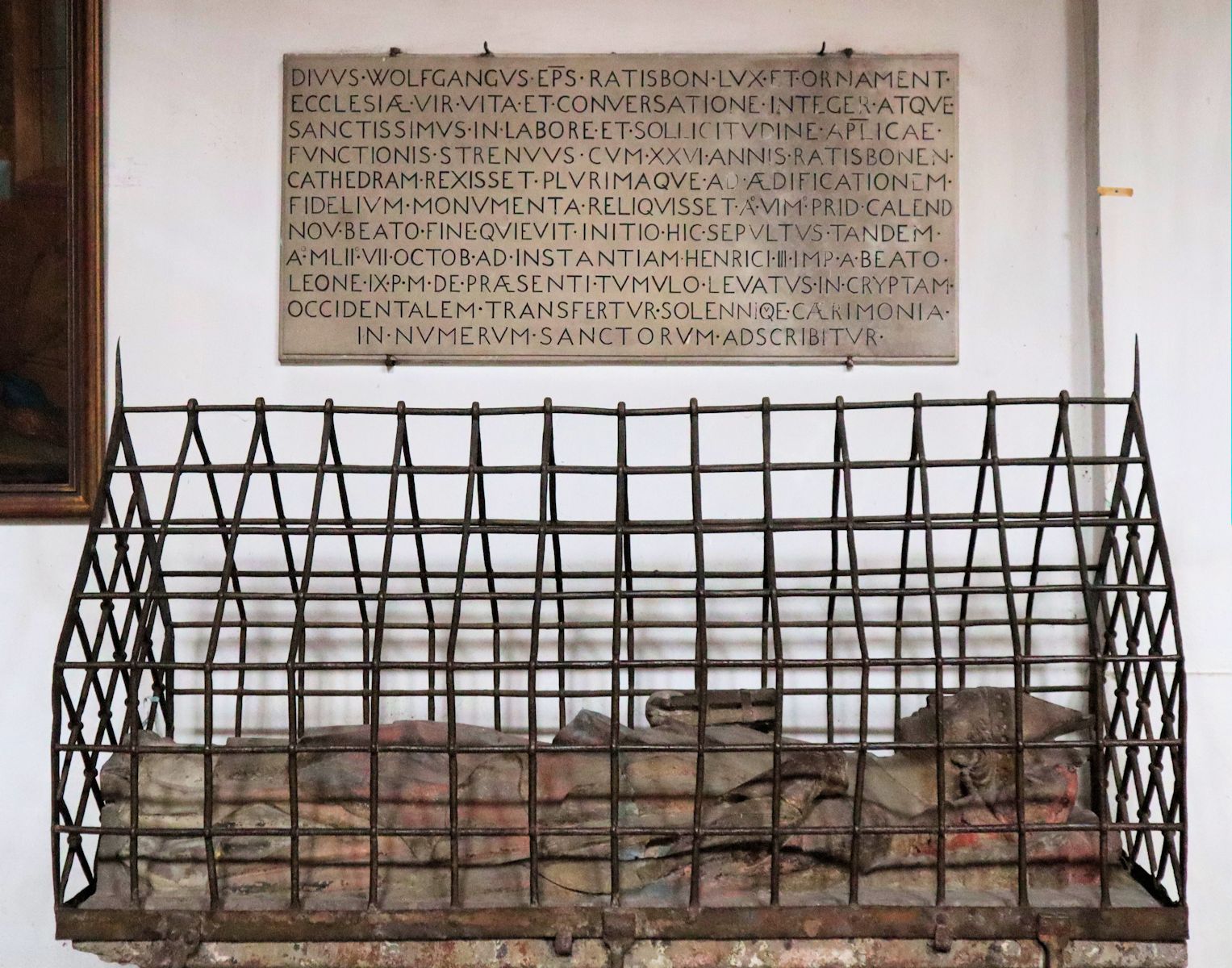 Liegefigur in der Kirche St. Emmeram in Regensburg