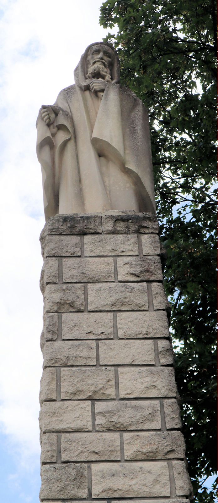 Denkmal für Wulflaik an der Stelle seiner Einsiedelei