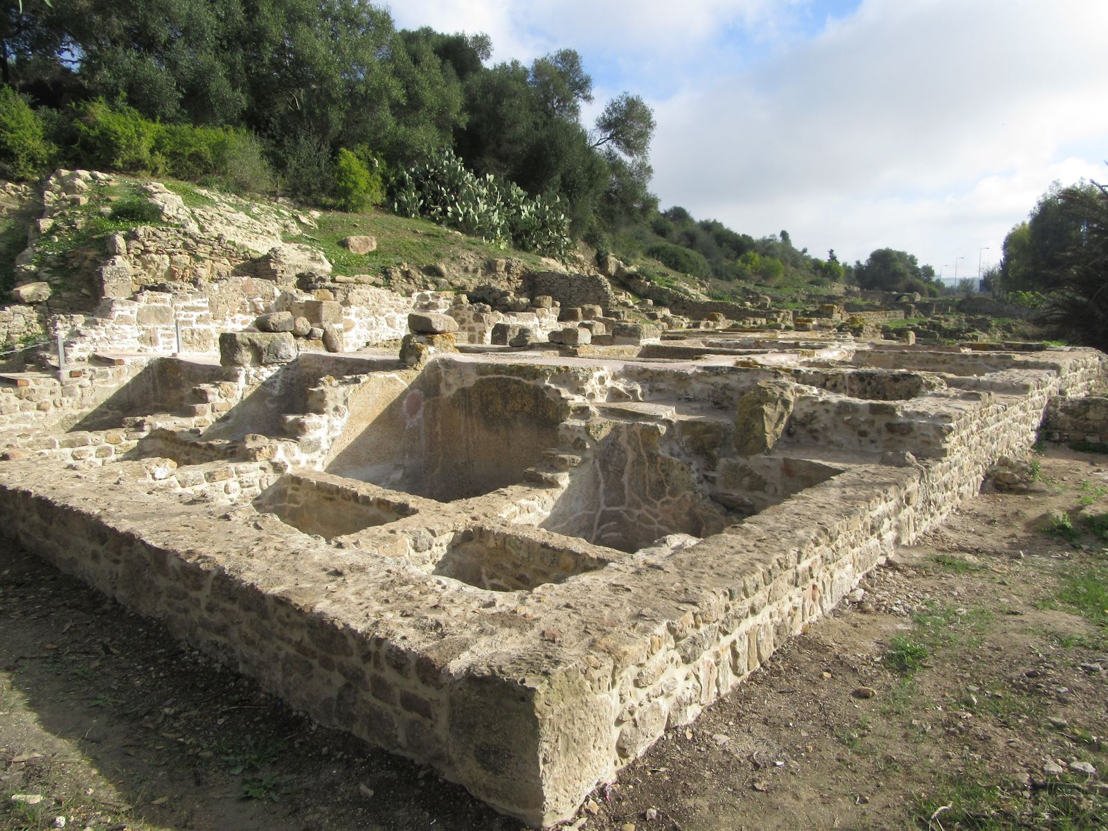 Ruinen der Fischfabrik in der früheren römischen Stadt Lixus bei Larache in Marokko