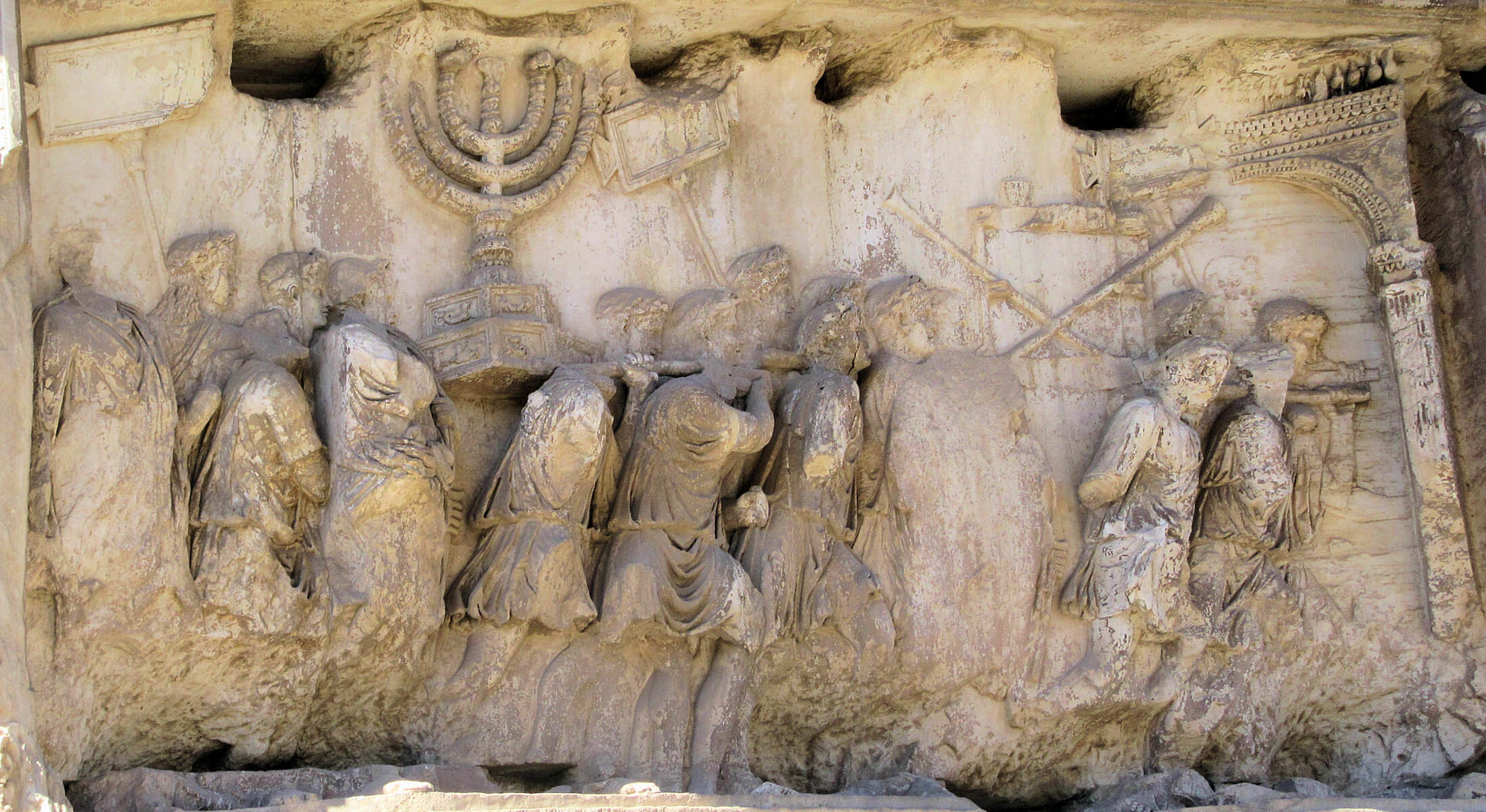 Plünderung Jerusalems, Darstellung auf dem Titusbogen in Rom, erbaut nach 81